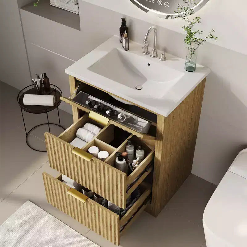 Mueble de baño independiente moderno con detalles acanalados y lavabo, gabinete de almacenamiento con 2 cajones, uno abatible, acabado contemporáneo de madera