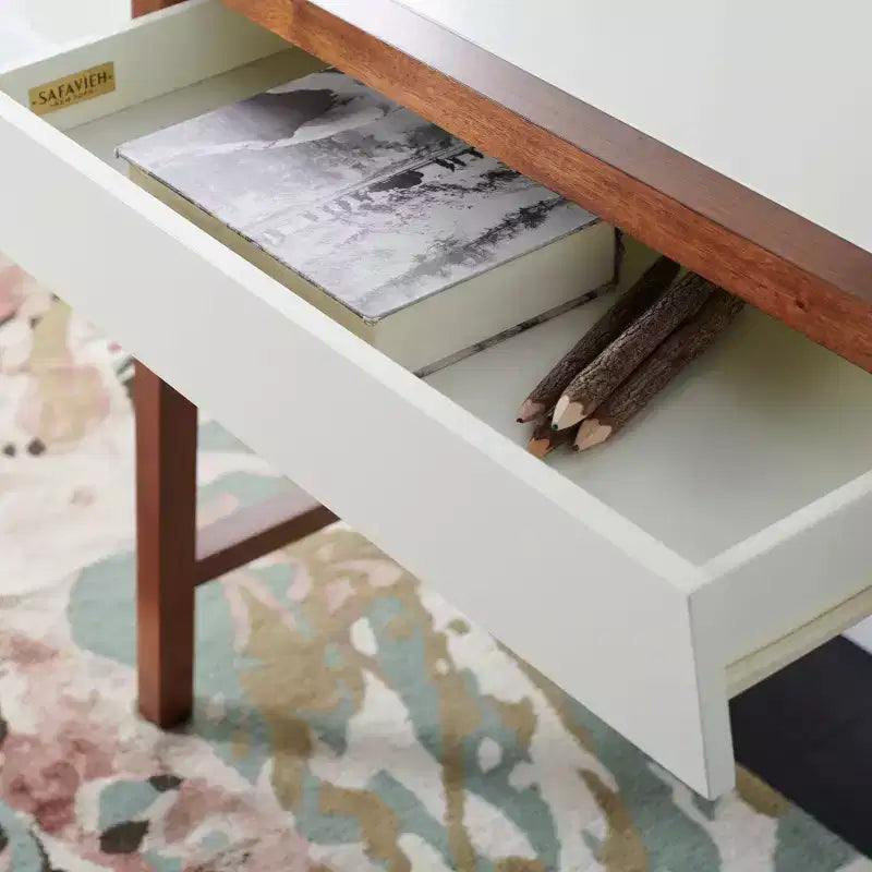 Weißer/brauner Schreibtisch, zweifarbiger Schreibtisch fürs Homeoffice, großzügige Arbeitsfläche und stabiles Gestell